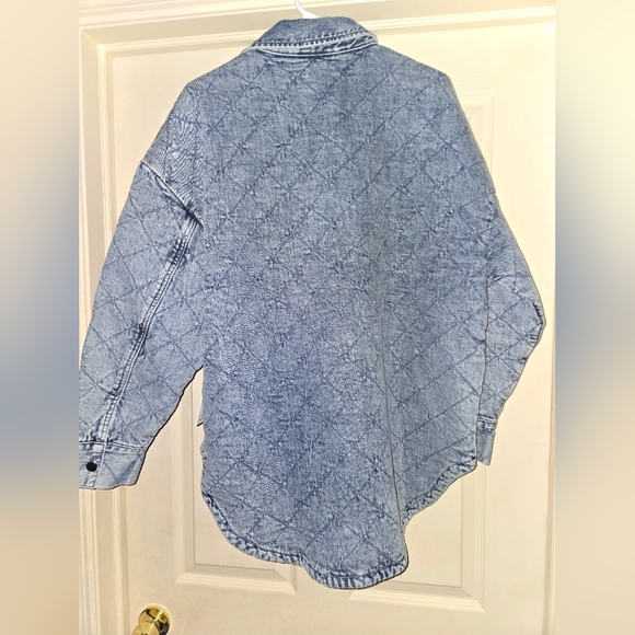 NWT Good American Quilted Relaxed Fit Denim Shacket - Picture 4 of 8